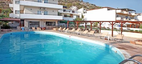 Iraklis Apartments