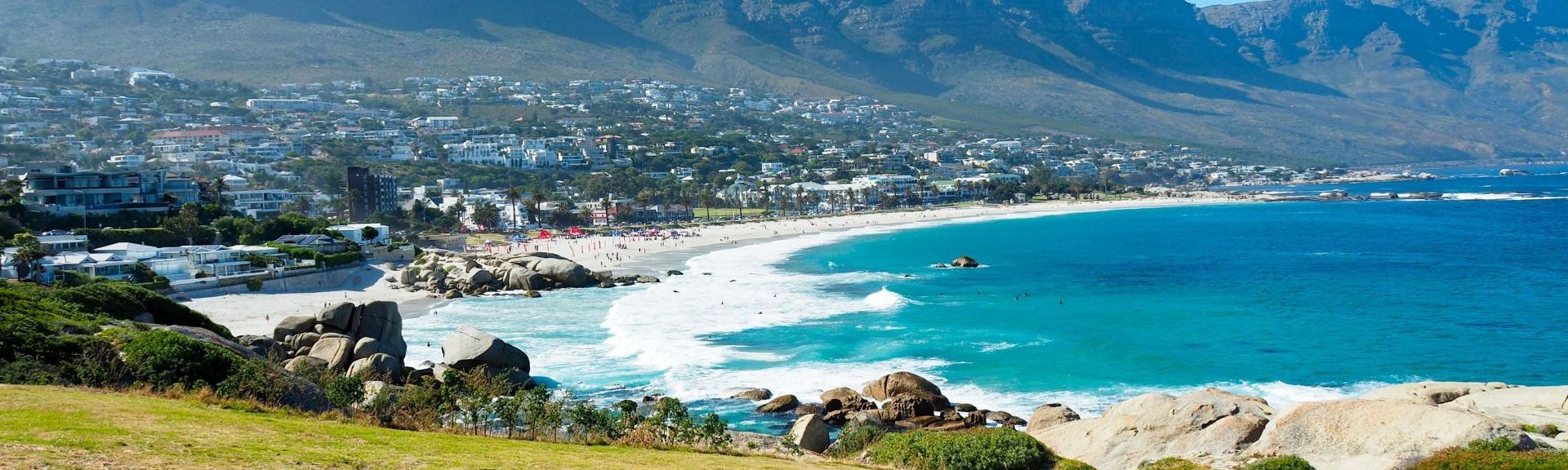 Camps Bay Bucht bei Kapstadt in Südafrika Kapregion