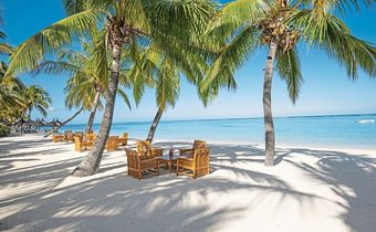 Paradis Beachcomber Golf Resort & Spa