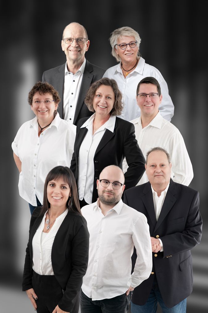 Gruppenbild Mitarbeiter Lufthansa City Center Pforzheimer Reisebüro