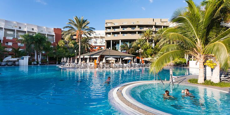 Pool des Hotel Roca Nivaria