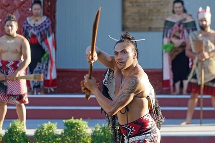 Menschen der Maori Kultur in Waitangi