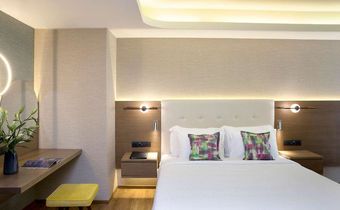 Zeus Essence Wyndham Athens Residence