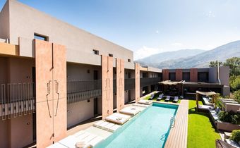 Pilot Amphora Boutique Hotel