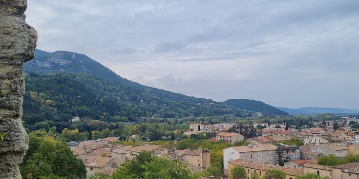 Blick auf ein malerisches Dorf
