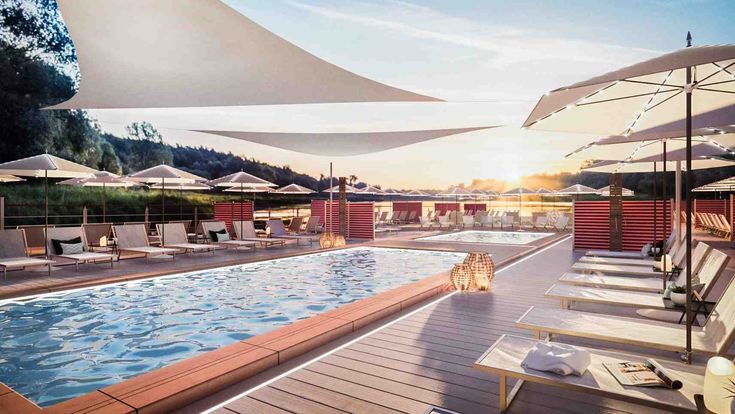 Pooldeck auf A-ROSA SENA