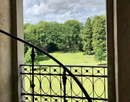 Blick in den Garten vom Schloss