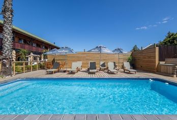 The Knysna Log Inn