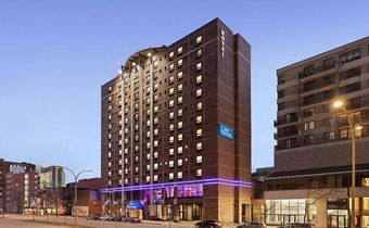 Travelodge Hotel by Wyndham Montreal Centre