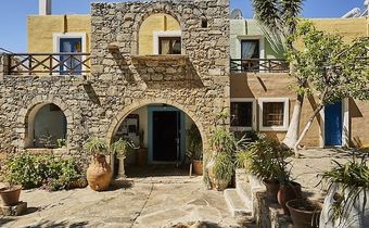 Arolithos Traditional Cretan Village
