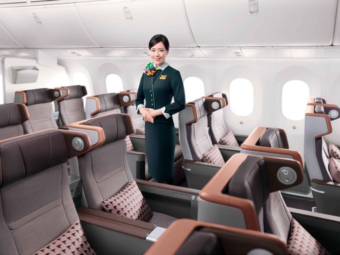 EVA AIR Premium Economy Class Kabine und Crew