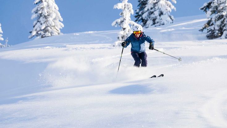 Skifahrer im Schnee im Aldiana Club