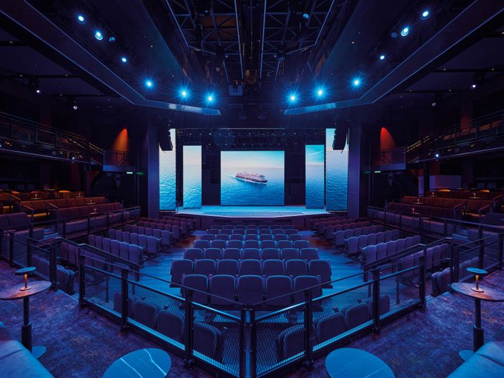 Theater an Bord der Mein Schiff Relax