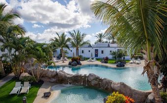 R2 Romantic Fantasia Suites