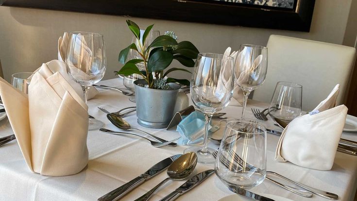 Waterfront Tisch im Restaurant