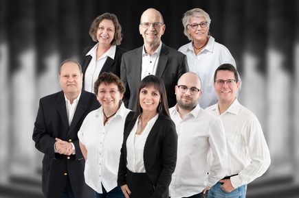 Gruppenbild Mitarbeiter Lufthansa City Center Pforzheimer Reisebüro