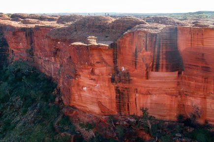 Felswand vom Kings Canyon im Roten Zentrum von Australien