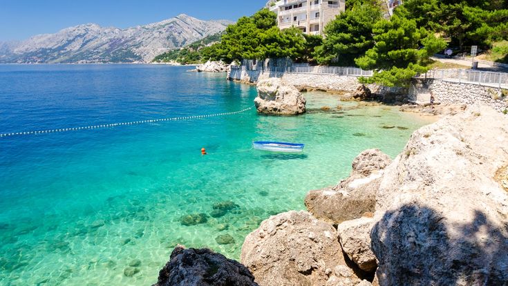 Strand in Brela, Kroatien