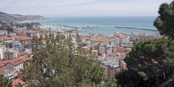 San Remo Bucht und Meer