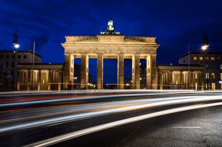 Brandenburger Tor in Berlin im Osten von Deutschland