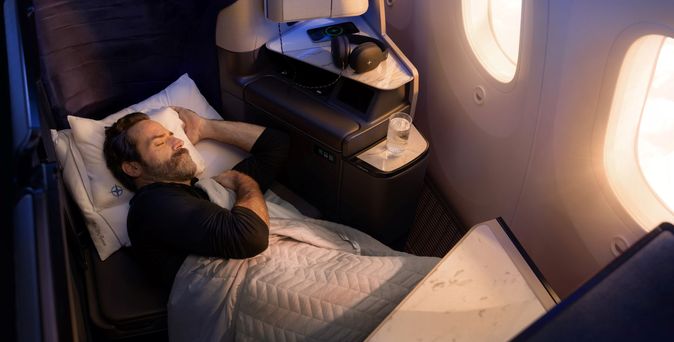 United Polaris Studio Suite im Elevated Dreamliner mit flachem Bett