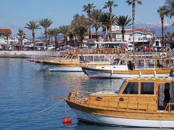 Boote im Hafen von Side