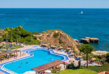 Auramar Beach Resort
