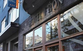 Hotel Fron