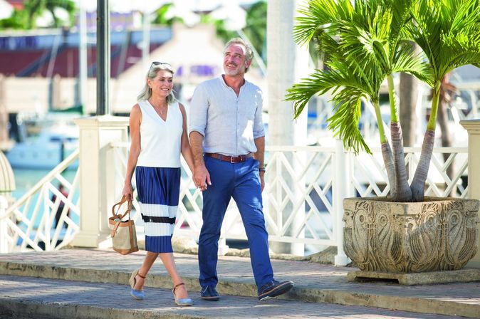 An Land: Gäste der MS Europa