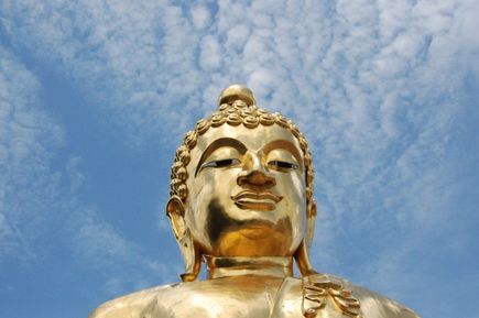 Goldene Buddah-Statue