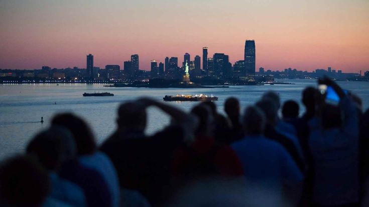 Anfahrt auf Queen Mary nach New York