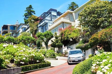 Die Lombard Street wird oft (irrtümlicherweise) als die steilste Straße San Francisco bezeichnet