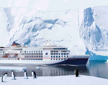HANSEATIC spirit mit Pinguinen