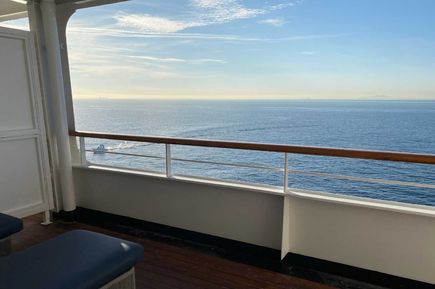 Balkonsuite Ausblick auf MS VASCO DA GAMA