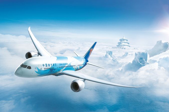 Flugzeug unseres Partners Air Europa am Himmel