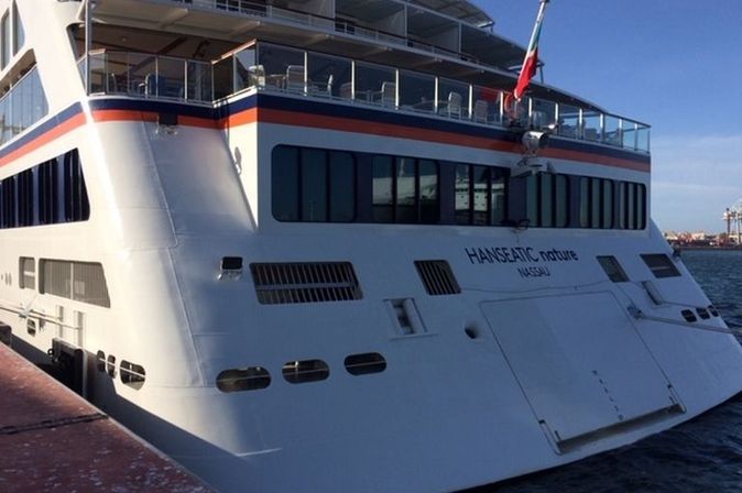 Hanseatic Nature, ein Kreuzfahrt Schiff aus Expedition