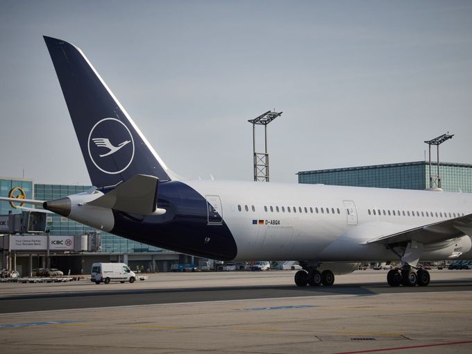 Lufthansa Boeing Dreamliner 787-9 am Flughafen Frankfurt a.M.