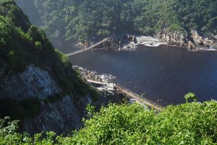 Landschaft mit See in Südafrika