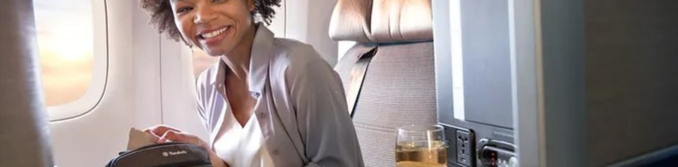  Passagierin in der United Polaris Business Class auf dem Flug Berlin–New York/Newark