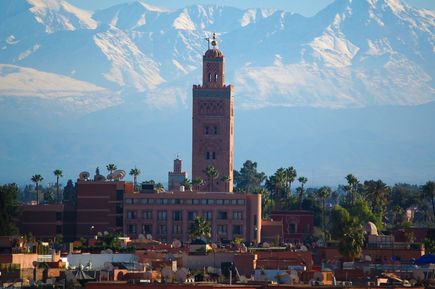 Gebäude Turm in der Stadt Marrakesch in Marokko