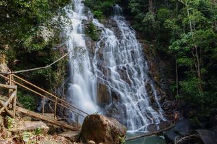 Wasserfall in Taman Negara Nationalpark von Malaysia