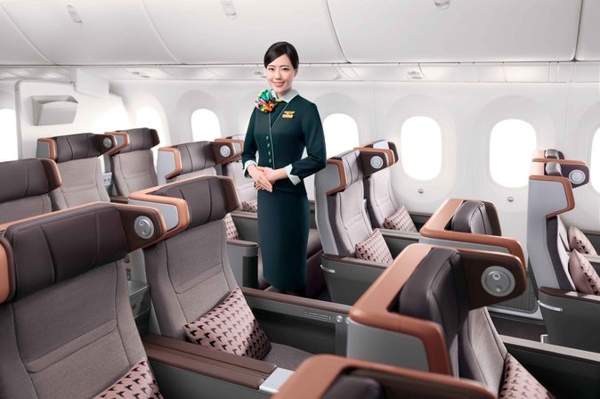 EVA AIR Premium Economy Class Kabine und Crew
