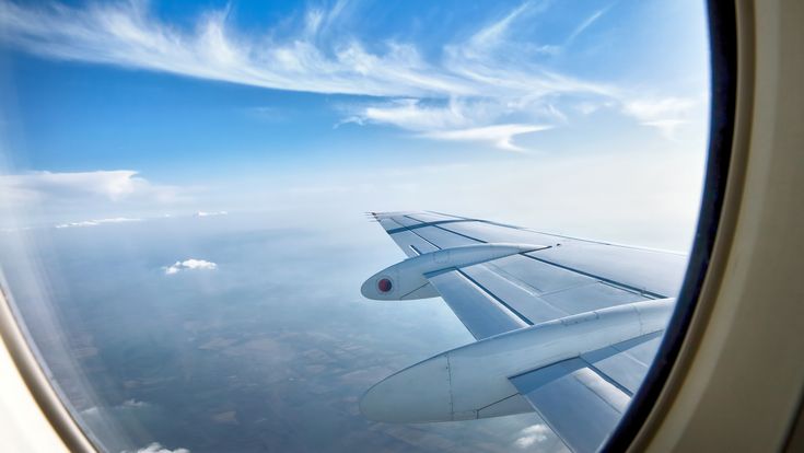 Blick aus fliegendem Flugzeug