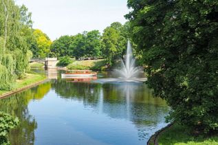 Park mit See in Riga
