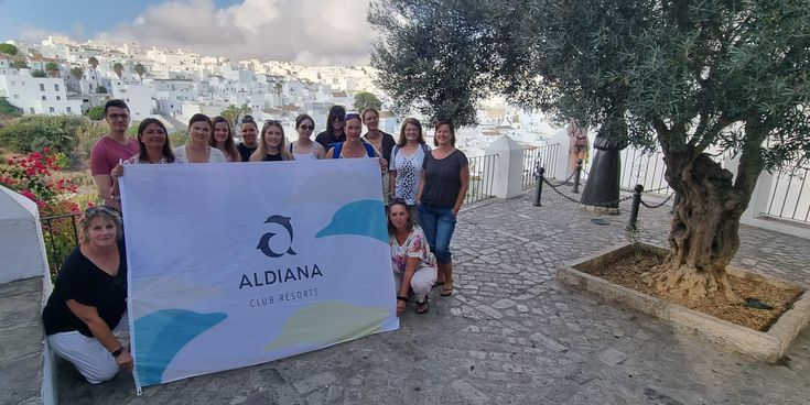 Gruppenfoto mit Aldiana Banner