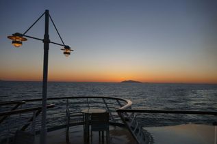 Oberstes Deck mit Pool vom Kreuzfahrtschiff MS EUROPA