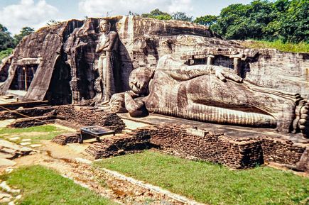 Felsen in Garten in Polonnaruwa auf Sri Lanka