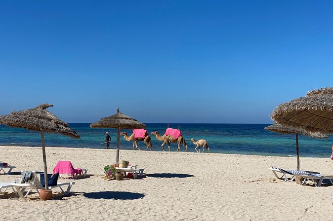 Strand der Insel Djerba in Tunesien