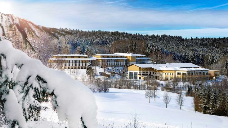 Bergclub Aldiana Club Ampflwang Außenansicht im Winter