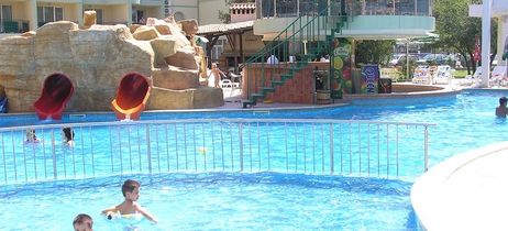 Sunny Day Club Hotel